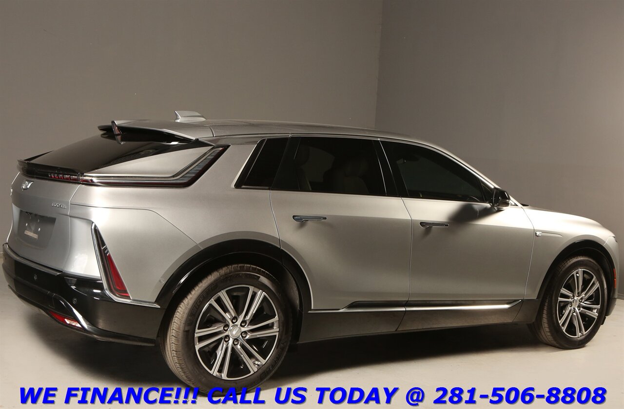 2024 Cadillac LYRIQ 2024 Luxury 1 AWD NAV PANO ADAPT BLIND 13K MLS   - Photo 6 - Houston, TX 77031