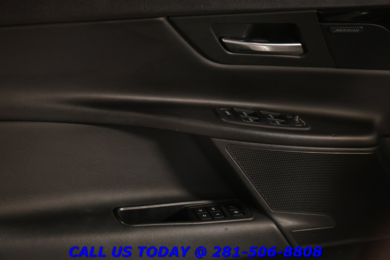 2017 Jaguar XE 2017 25t Premium NAV SUN BLIS MERIDIAN CAM 65K Mi   - Photo 9 - Houston, TX 77031