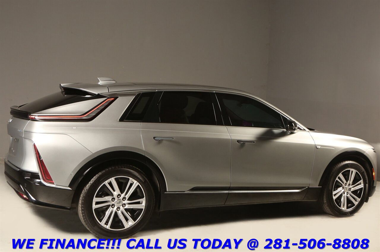 2024 Cadillac LYRIQ 2024 Tech NAV PANO ADAPT BLIND CAMERA 16K MLS - Photo 6 - Houston, TX 77031