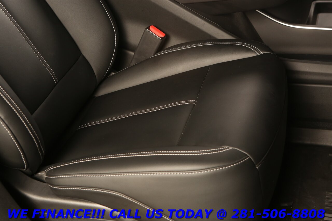 2024 Cadillac LYRIQ 2024 Tech NAV PANO ADAPT BLIND CAMERA 16K MLS - Photo 22 - Houston, TX 77031