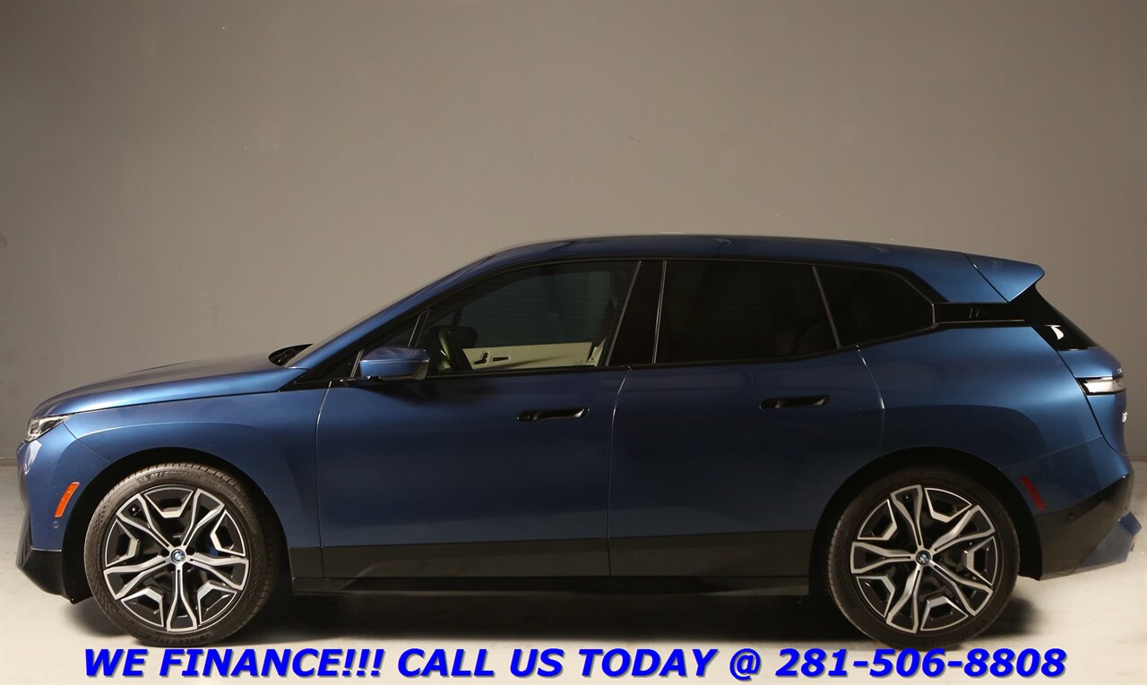 2022 BMW iX 2022 xDrive50 AWD NAV HUD PANO BLIND MASSAGE LUX - Photo 32 - Houston, TX 77031