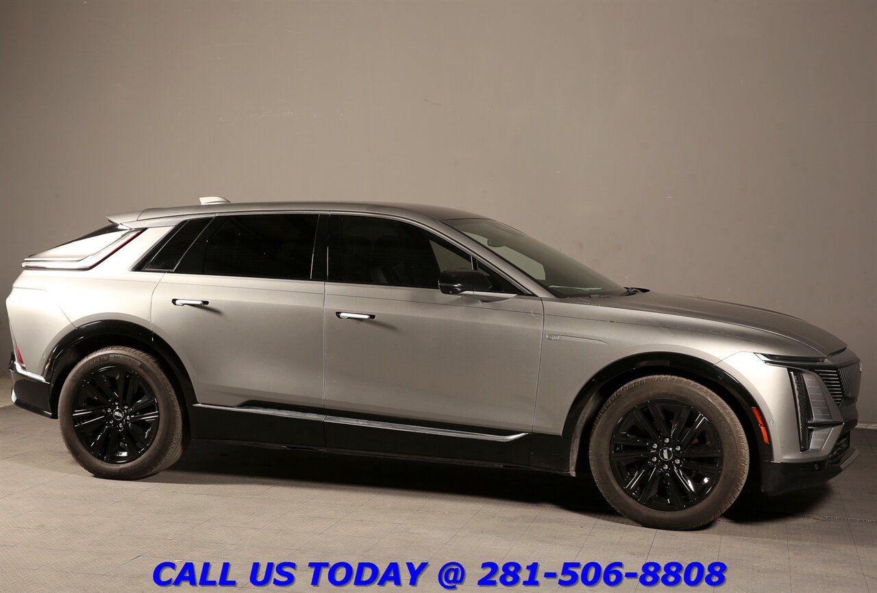 2024 Cadillac LYRIQ 2024 Tech NAV PANO ADAPT BLIND 25K MLS!!   - Photo 7 - Houston, TX 77031