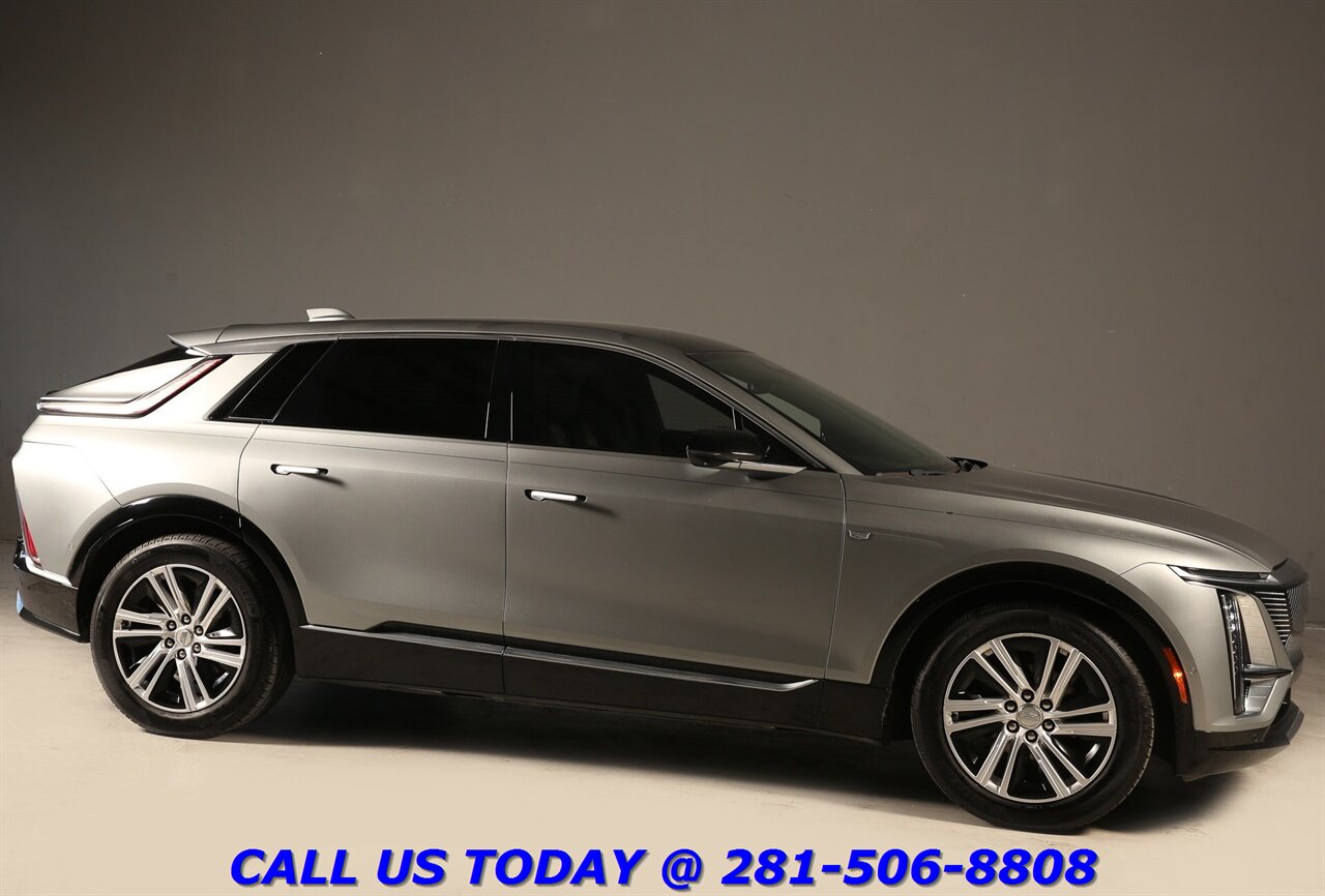 2024 Cadillac LYRIQ 2024 Tech NAV PANO ADAPT BLIND 25K MLS!! - Photo 7 - Houston, TX 77031