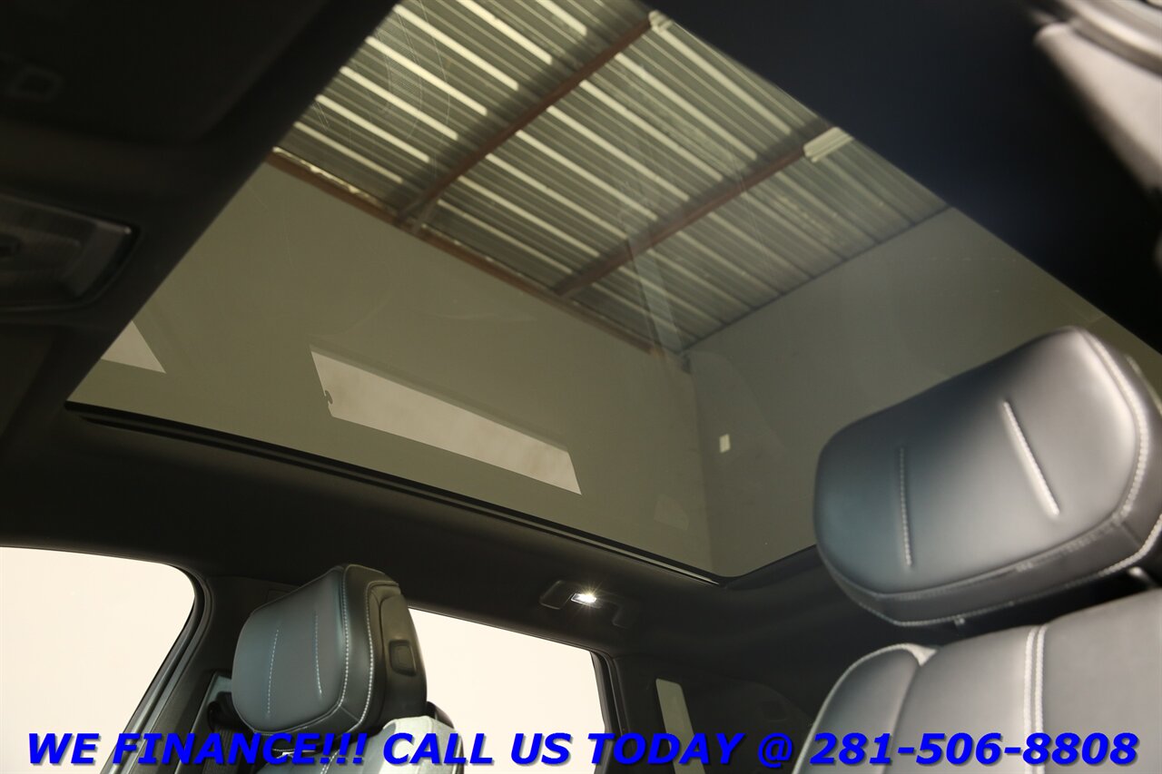 2024 Cadillac LYRIQ 2024 Tech NAV PANO ADAPT BLIND 25K MLS!!   - Photo 11 - Houston, TX 77031