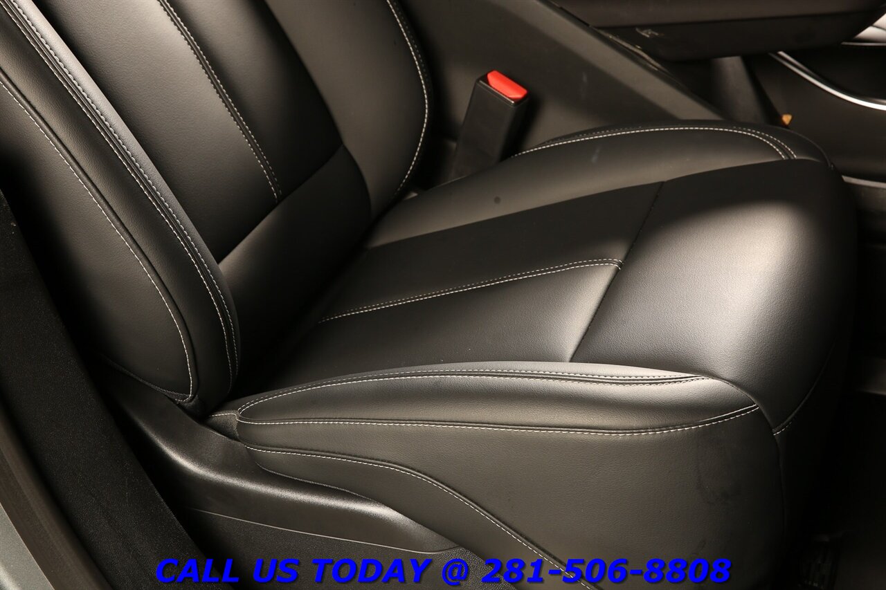 2024 Cadillac LYRIQ 2024 Tech NAV PANO ADAPT BLIND 25K MLS!! - Photo 20 - Houston, TX 77031