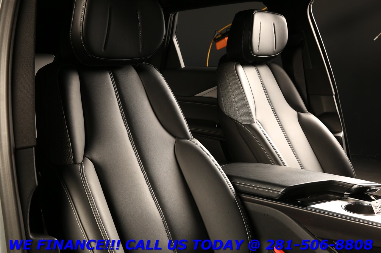 2024 Cadillac LYRIQ 2024 Tech NAV PANO ADAPT BLIND 25K MLS!!   - Photo 19 - Houston, TX 77031