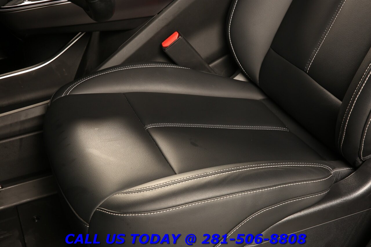 2024 Cadillac LYRIQ 2024 Tech NAV PANO ADAPT BLIND 25K MLS!! - Photo 13 - Houston, TX 77031