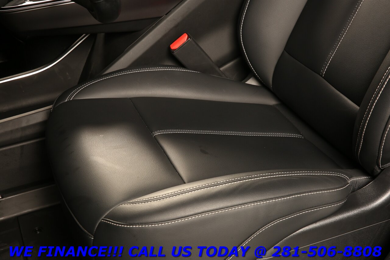 2024 Cadillac LYRIQ 2024 Tech NAV PANO ADAPT BLIND 25K MLS!!   - Photo 13 - Houston, TX 77031