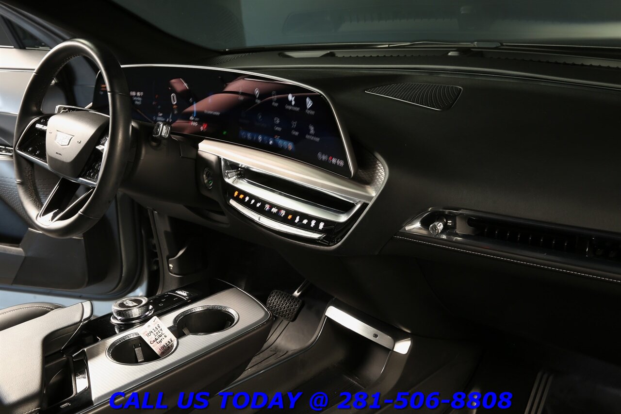 2024 Cadillac LYRIQ 2024 Tech NAV PANO ADAPT BLIND 25K MLS!! - Photo 17 - Houston, TX 77031