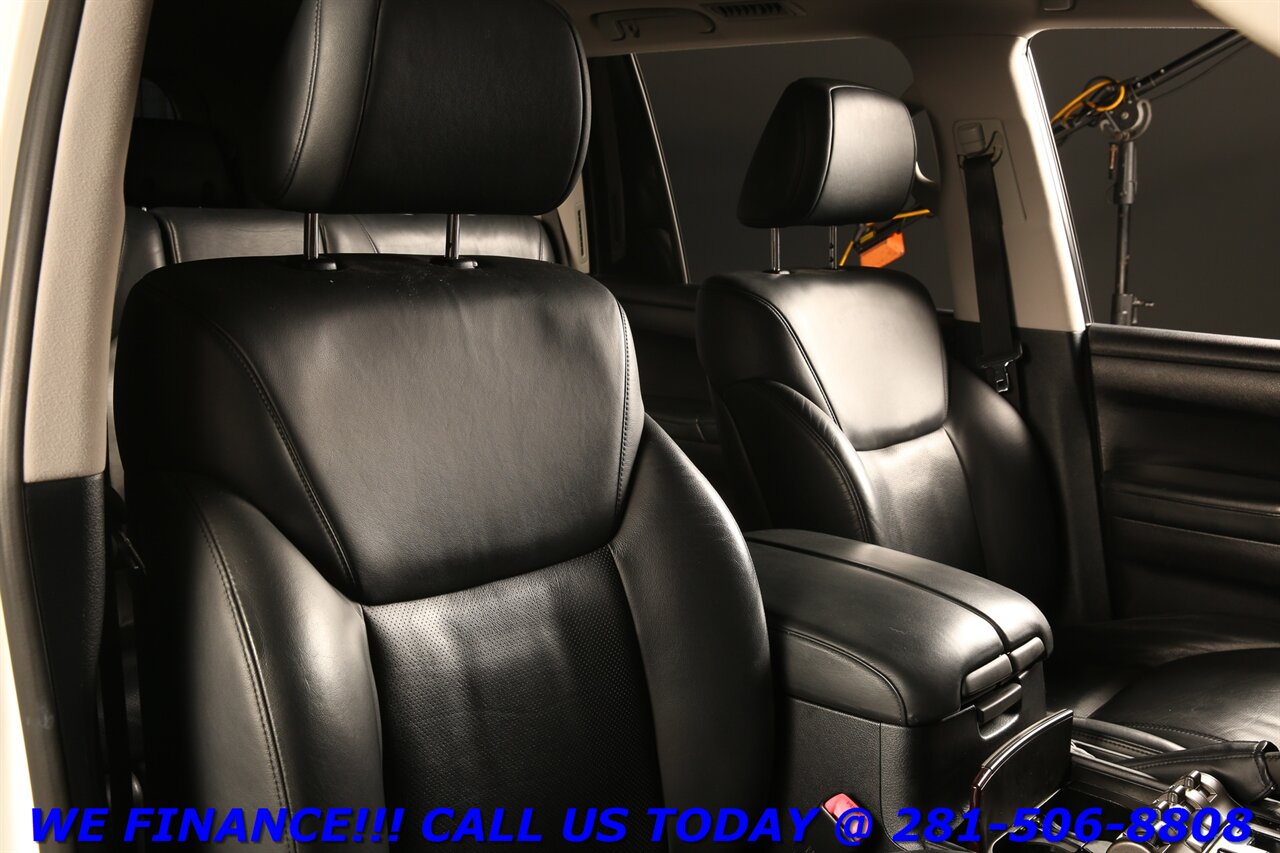 2011 Lexus LX 2011 LX 570 AWD NAV DVD SUN 3ROW MARK LEV 100K Mi - Photo 20 - Houston, TX 77031