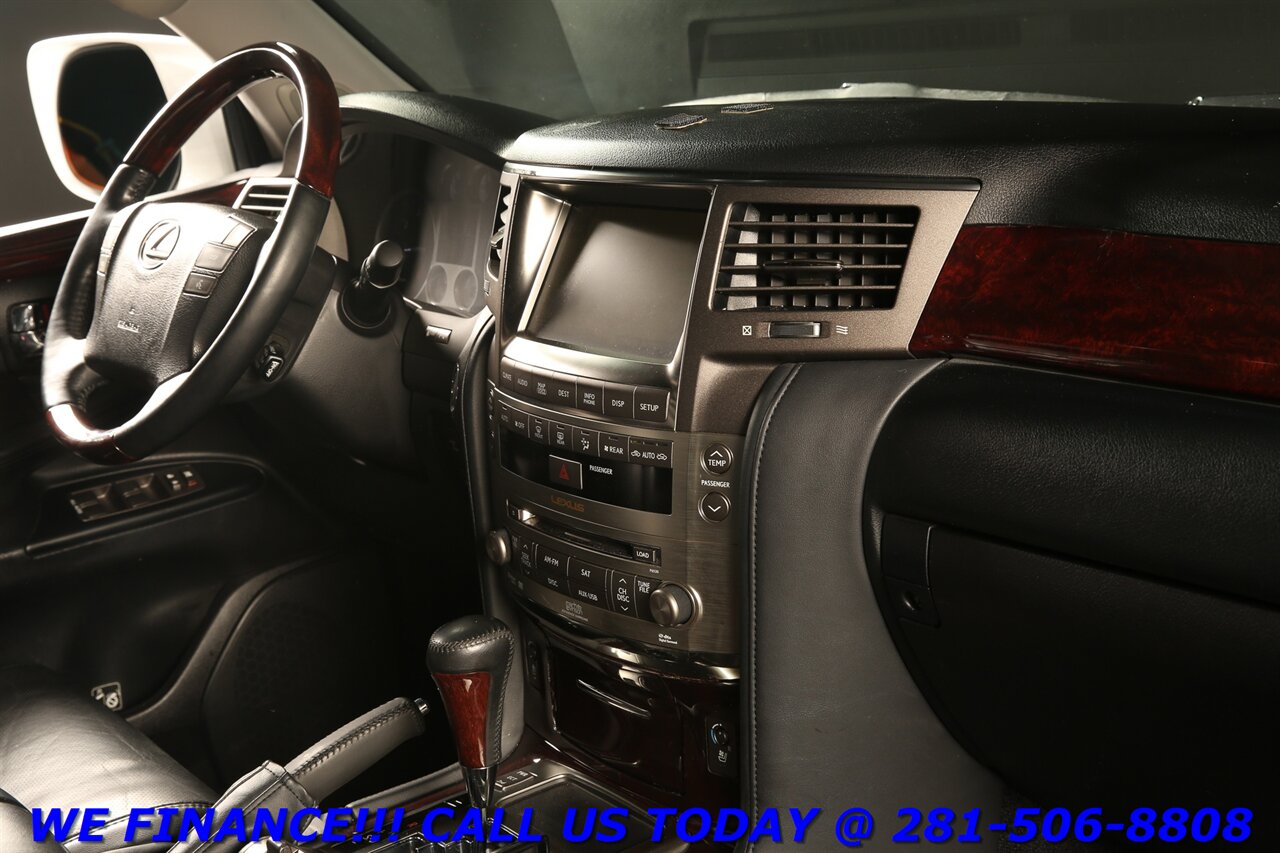 2011 Lexus LX 2011 LX 570 AWD NAV DVD SUN 3ROW MARK LEV 100K Mi - Photo 19 - Houston, TX 77031