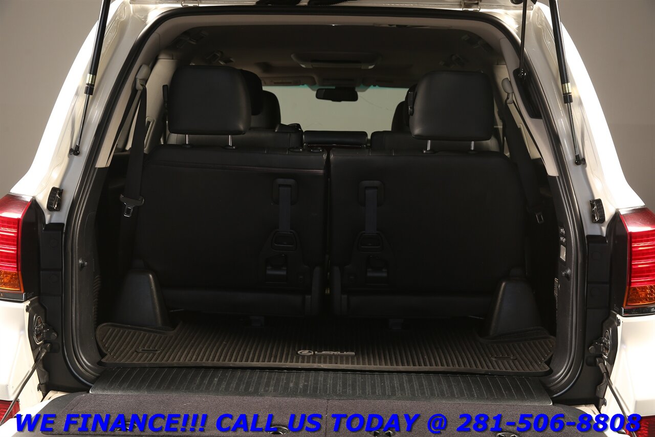 2011 Lexus LX 2011 LX 570 AWD NAV DVD SUN 3ROW MARK LEV 100K Mi - Photo 27 - Houston, TX 77031