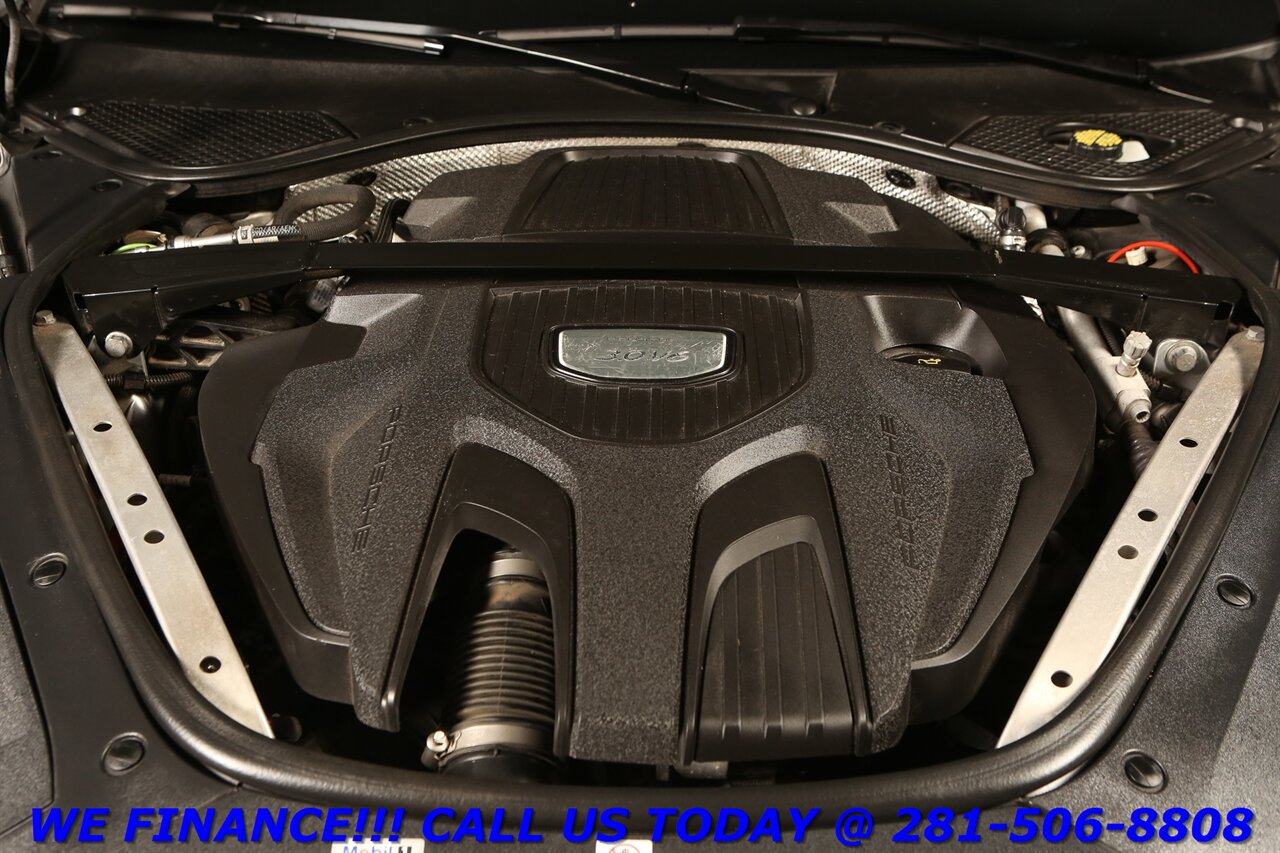 2017 Porsche Panamera 2017 PREM PLUS PKG NAV SUN ADAPTIVE AMBIENT BIRCH   - Photo 24 - Houston, TX 77031