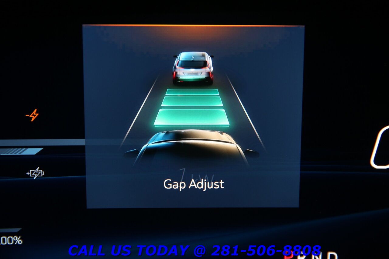 2024 Cadillac LYRIQ 2024 Tech NAV PANO ADAPT CRUISE BLIND 17K MLS!!!   - Photo 17 - Houston, TX 77031