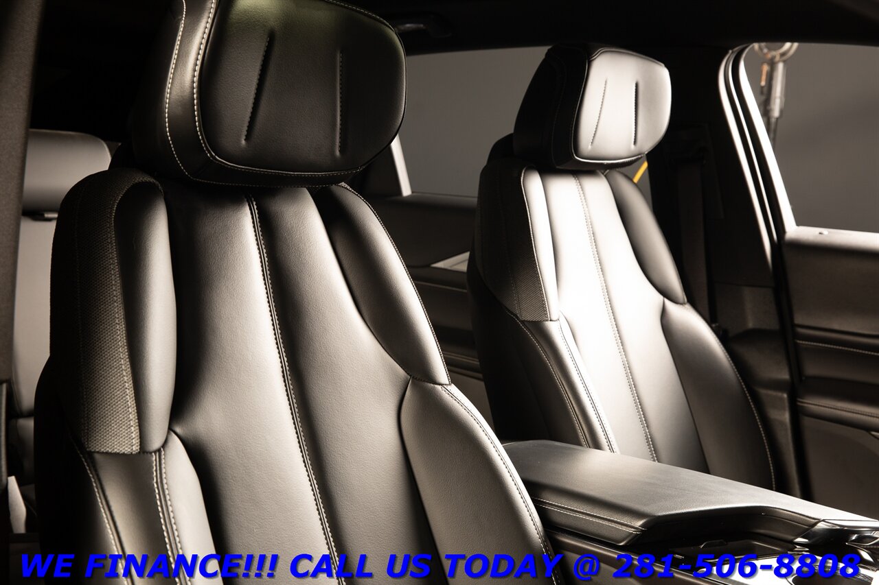 2024 Cadillac LYRIQ 2024 Tech AWD NAV PANO ADAPT CRUISE BLIND 31K MLS - Photo 19 - Houston, TX 77031