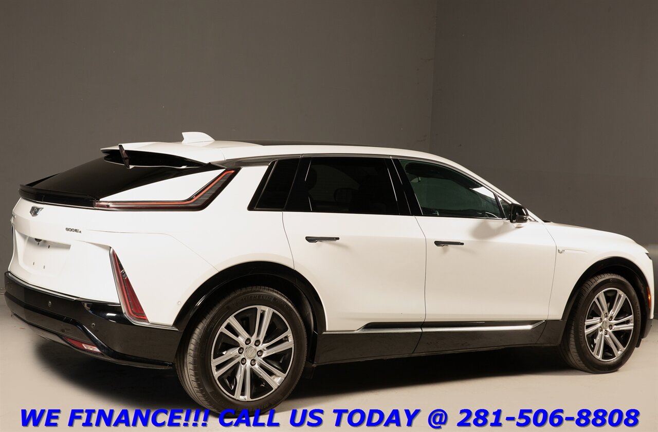 2024 Cadillac LYRIQ 2024 Tech AWD NAV PANO ADAPT CRUISE BLIND 31K MLS - Photo 6 - Houston, TX 77031