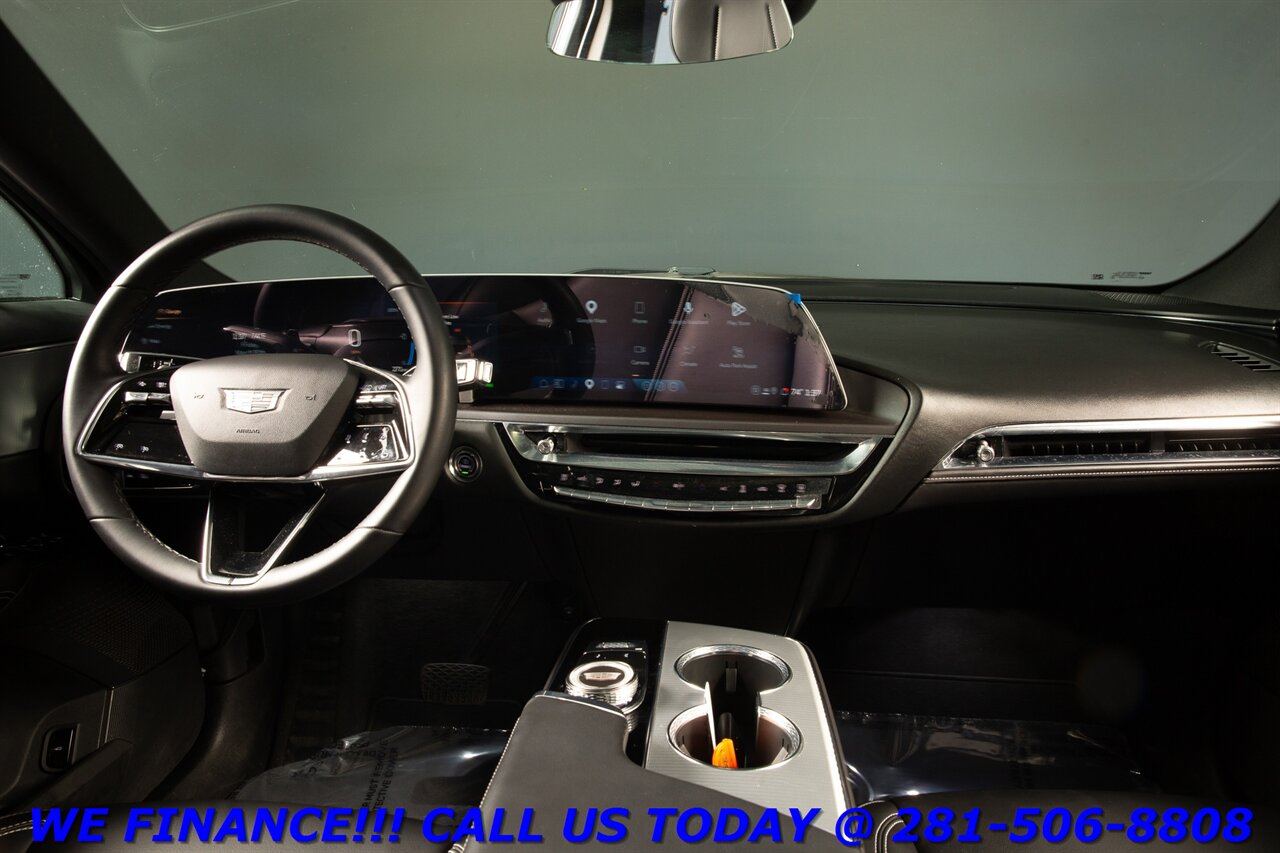 2024 Cadillac LYRIQ 2024 Tech AWD NAV PANO ADAPT CRUISE BLIND 31K MLS - Photo 3 - Houston, TX 77031