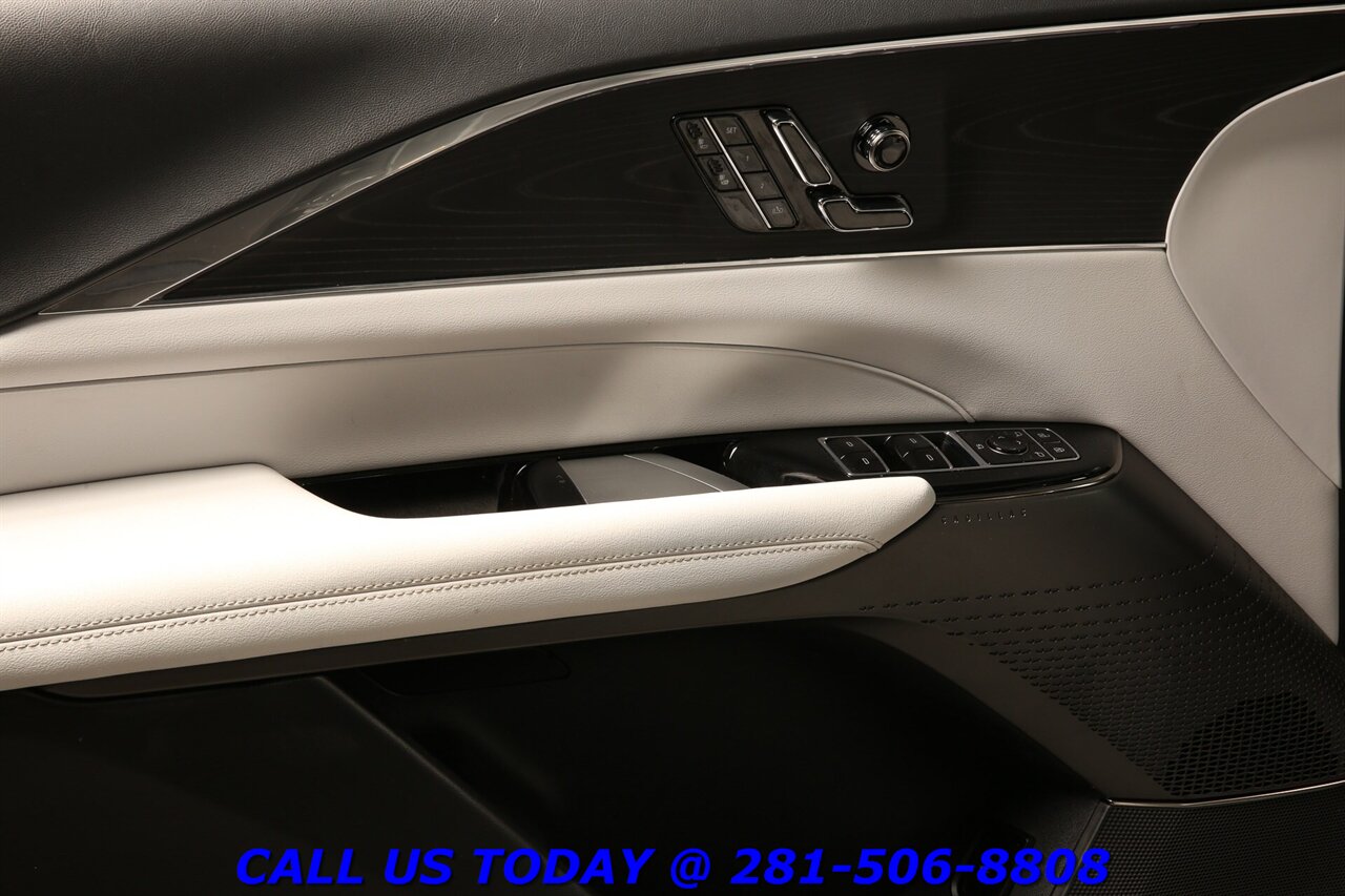 2024 Cadillac LYRIQ 2024 Luxury AWD 500HP NAV PANO ADAPT BLIND 23K MLS - Photo 10 - Houston, TX 77031