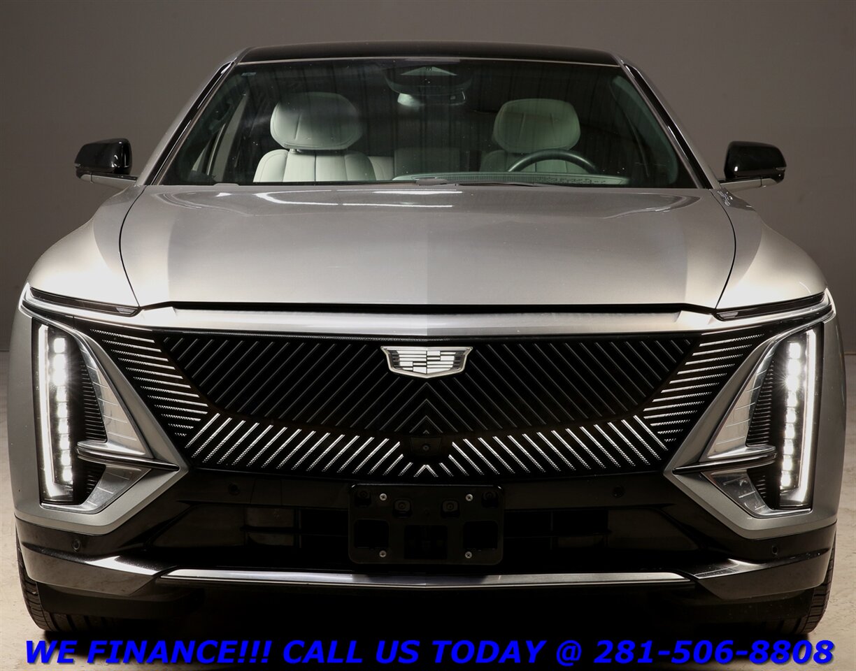 2024 Cadillac LYRIQ 2024 Luxury AWD NAV PANO ADAPT BLIND 23K MLS   - Photo 8 - Houston, TX 77031