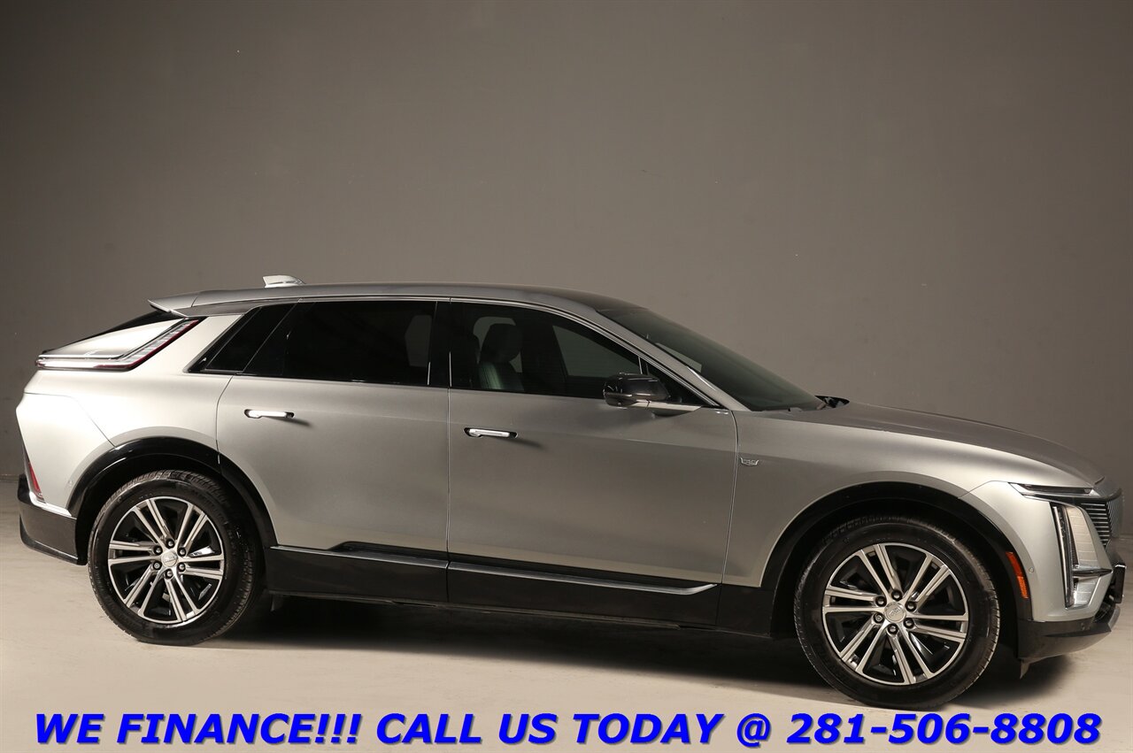 2024 Cadillac LYRIQ 2024 Luxury AWD NAV PANO ADAPT BLIND 23K MLS   - Photo 7 - Houston, TX 77031