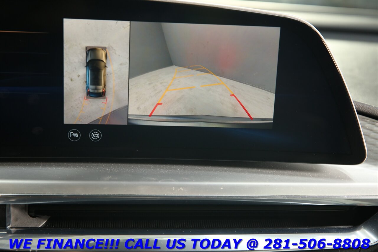 2024 Cadillac LYRIQ 2024 Luxury AWD NAV PANO ADAPT BLIND 23K MLS   - Photo 18 - Houston, TX 77031