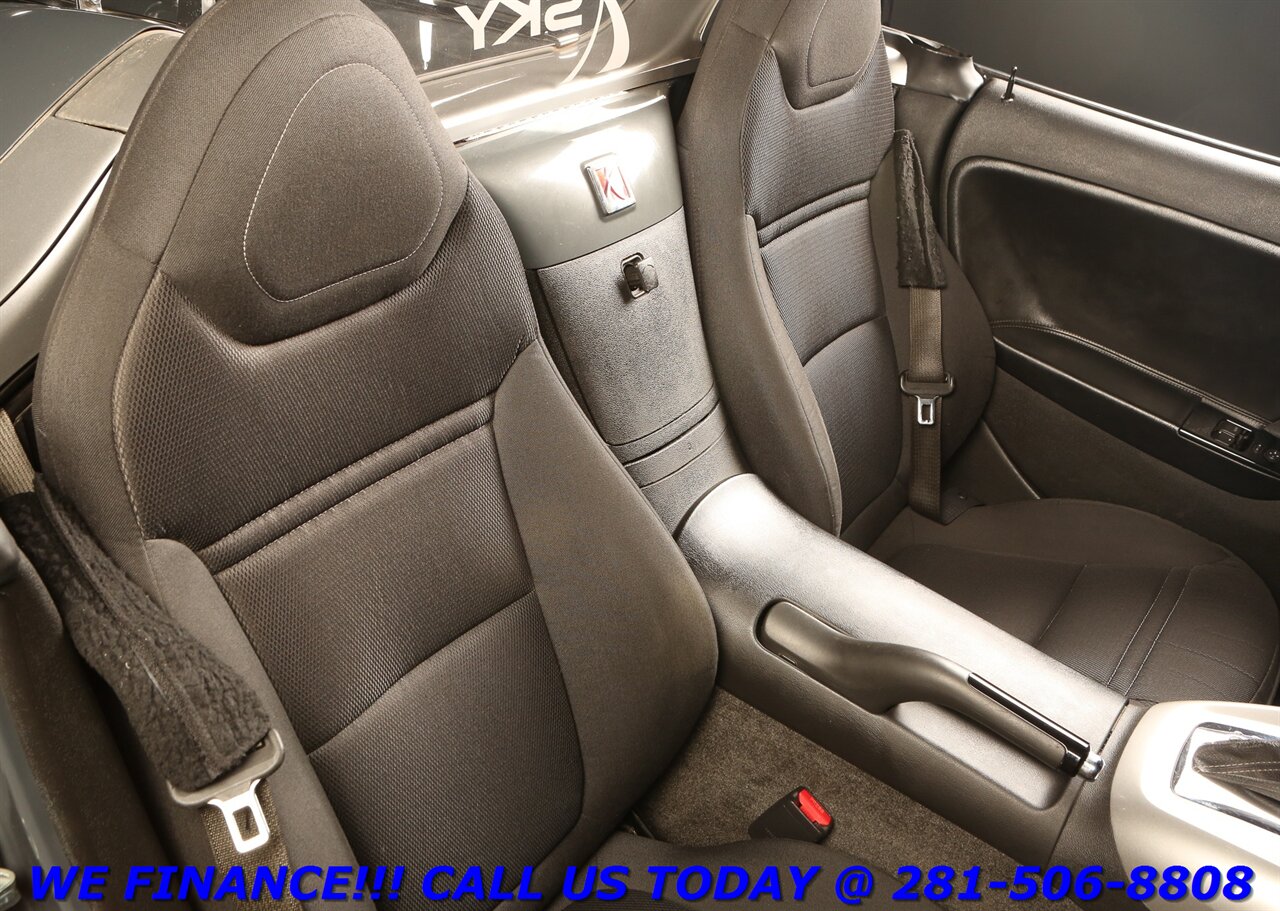 2008 Saturn Sky 2008 CONVERTIBLE CARBON FLASH XENONS 30K MLS   - Photo 19 - Houston, TX 77031