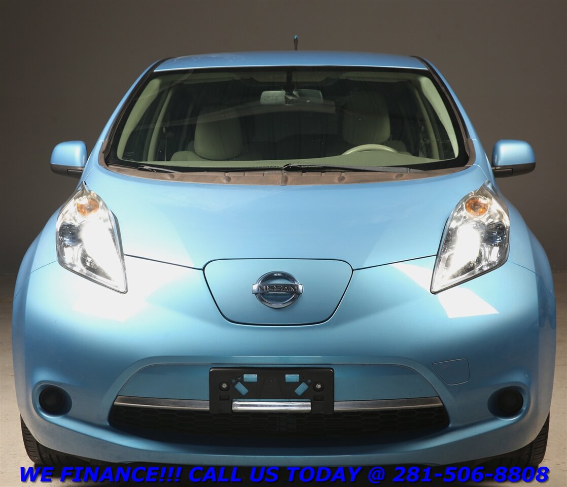 2012 Nissan LEAF 2012 SV NAV HEATSEAT KEYLES BLUETOOTH 51K MLS - Photo 8 - Houston, TX 77031