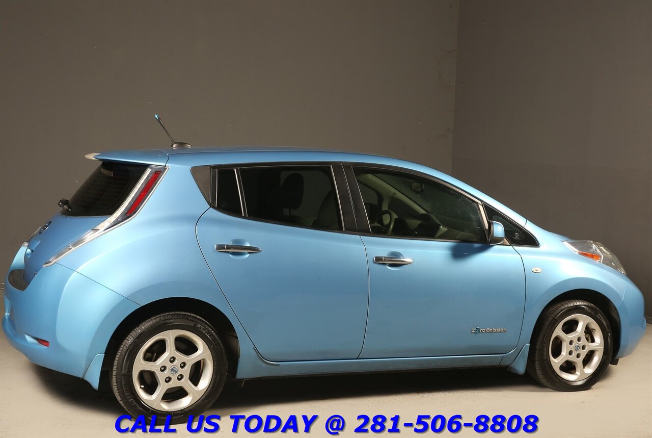 2012 Nissan LEAF 2012 SV NAV HEATSEAT KEYLES BLUETOOTH 51K MLS - Photo 6 - Houston, TX 77031