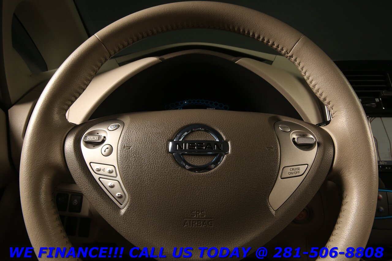 2012 Nissan LEAF 2012 SV NAV HEATSEAT KEYLES BLUETOOTH 51K MLS - Photo 13 - Houston, TX 77031