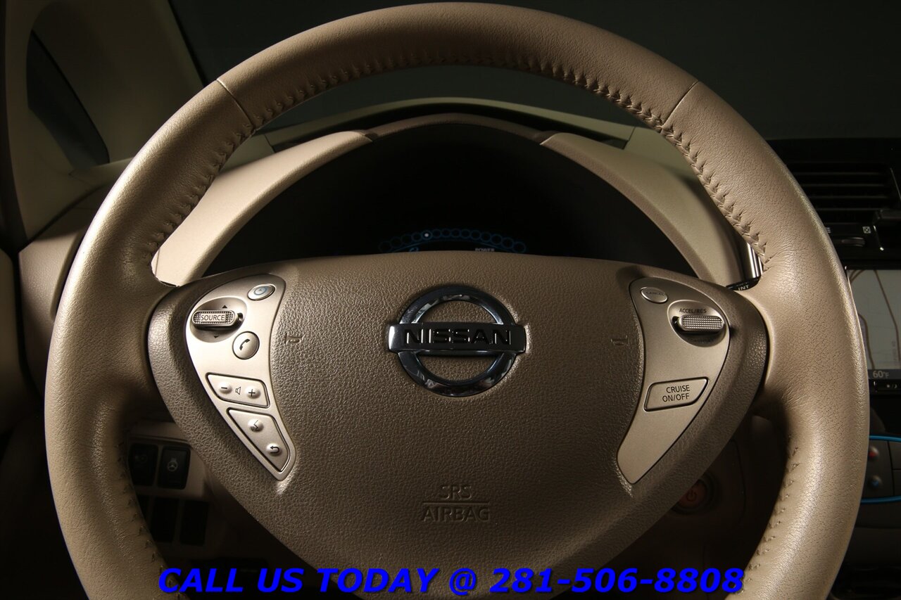 2012 Nissan LEAF 2012 SV NAV HEATSEAT KEYLES BLUETOOTH 51K MLS - Photo 13 - Houston, TX 77031
