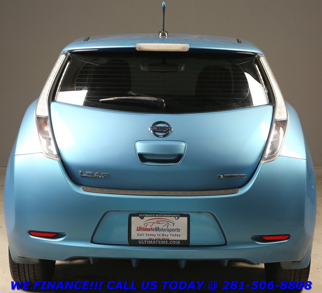 2012 Nissan LEAF 2012 SV NAV HEATSEAT KEYLES BLUETOOTH 51K MLS - Photo 5 - Houston, TX 77031