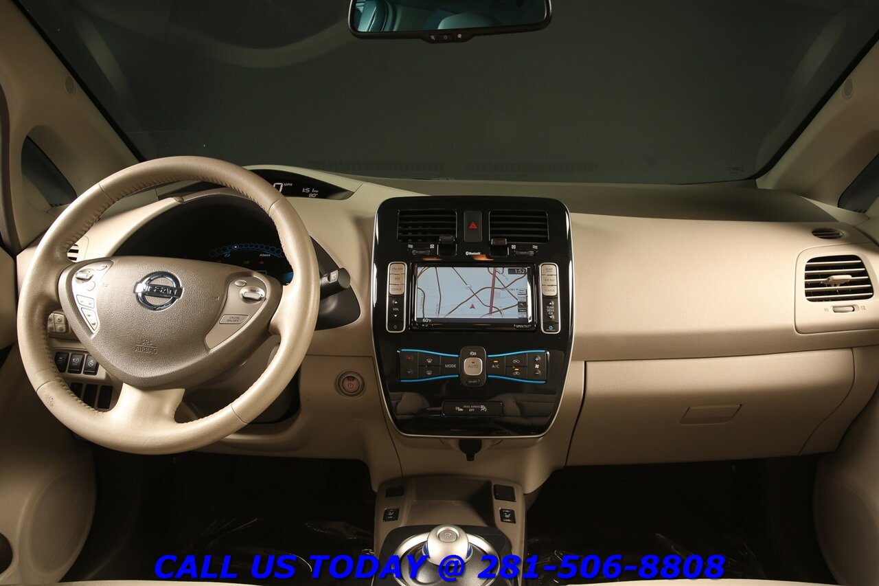 2012 Nissan LEAF 2012 SV NAV HEATSEAT KEYLES BLUETOOTH 51K MLS - Photo 3 - Houston, TX 77031