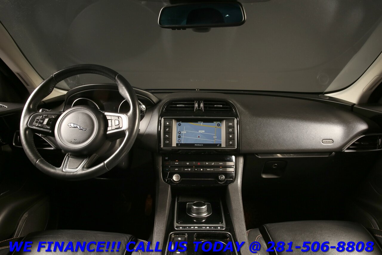 2018 Jaguar F-Pace 2018 25t Prestige AWD NAV PANO BLIND HEATSEAT   - Photo 2 - Houston, TX 77031