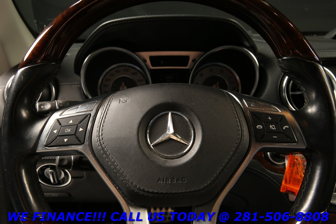 2014 Mercedes-Benz 2014 SL 550 MAGIC SKY ROOF NAV PANO HARMAN $113K M   - Photo 15 - Houston, TX 77031