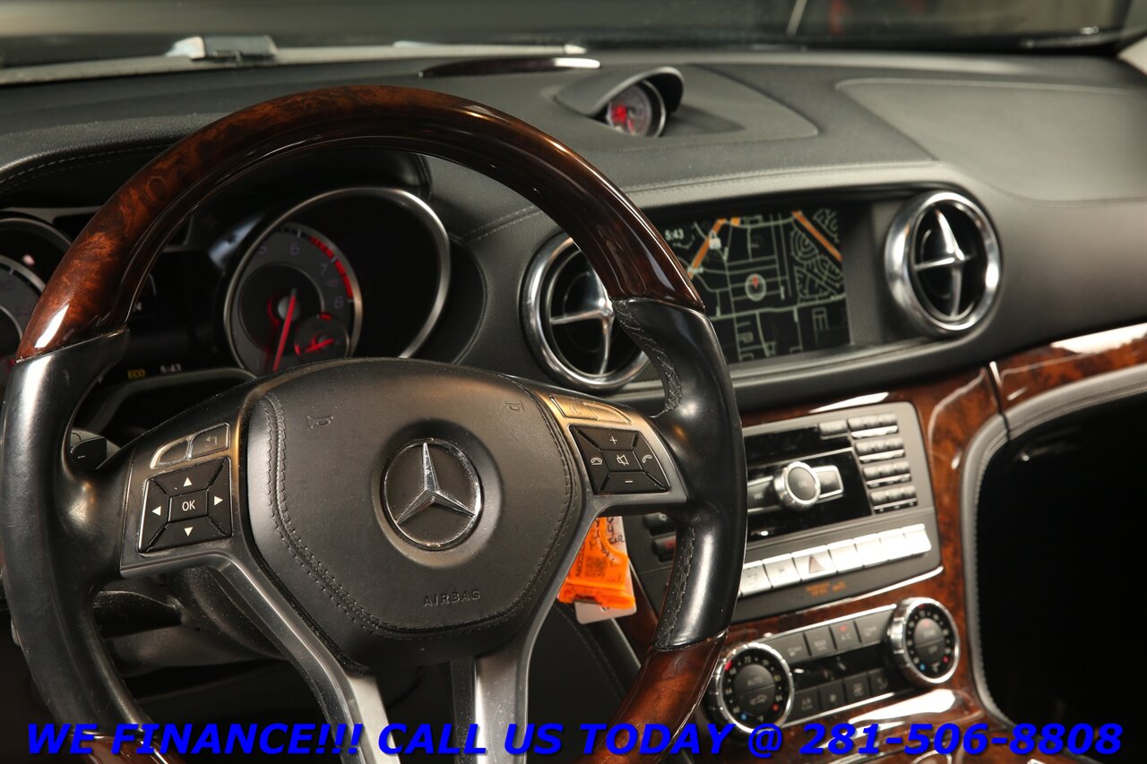 2014 Mercedes-Benz 2014 SL 550 MAGIC SKY ROOF NAV PANO HARMAN $113K M   - Photo 11 - Houston, TX 77031