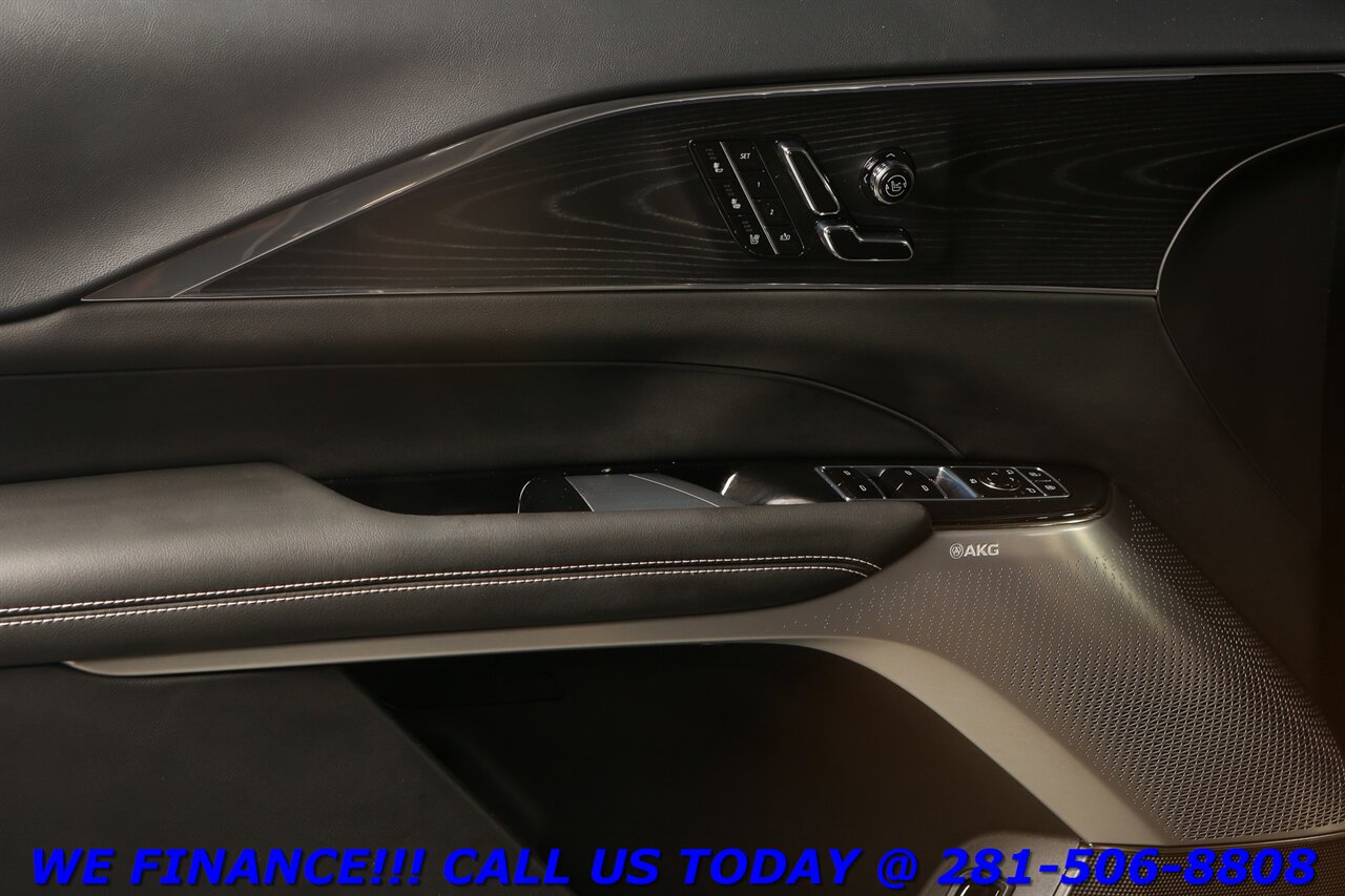 2024 Cadillac LYRIQ 2024 Sport 2 NAV PANO ADAPT BLIND MASSAGE 19KW UPG   - Photo 9 - Houston, TX 77031