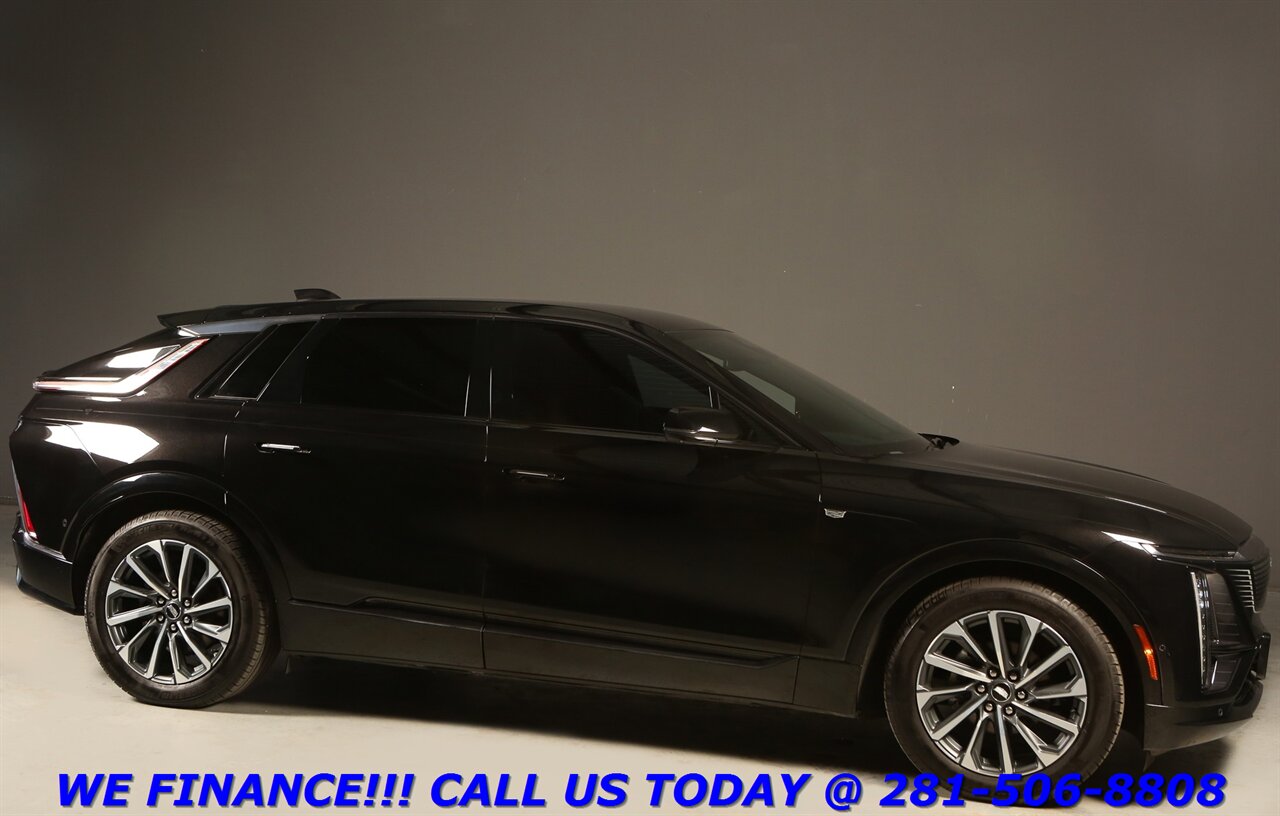 2024 Cadillac LYRIQ 2024 Sport 2 NAV PANO ADAPT BLIND MASSAGE 19KW UPG   - Photo 7 - Houston, TX 77031