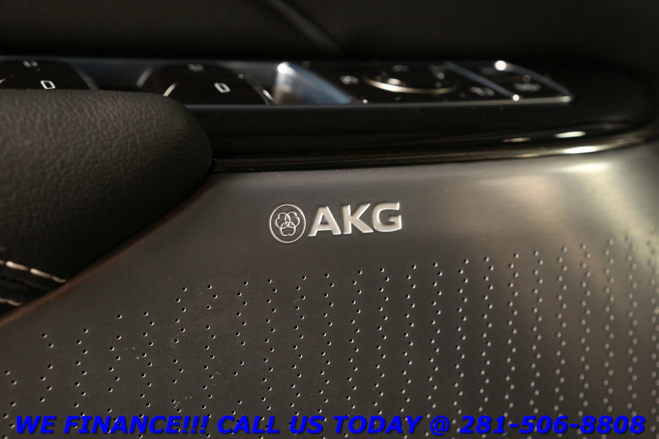 2024 Cadillac LYRIQ 2024 Sport 2 NAV PANO ADAPT BLIND MASSAGE 19KW UPG   - Photo 10 - Houston, TX 77031