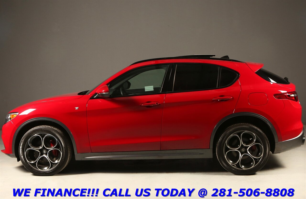 2023 Alfa Romeo Stelvio 2023 Ti AWD NAV PANO ADAPT CRUISE BLIND 1K MILES!!   - Photo 4 - Houston, TX 77031