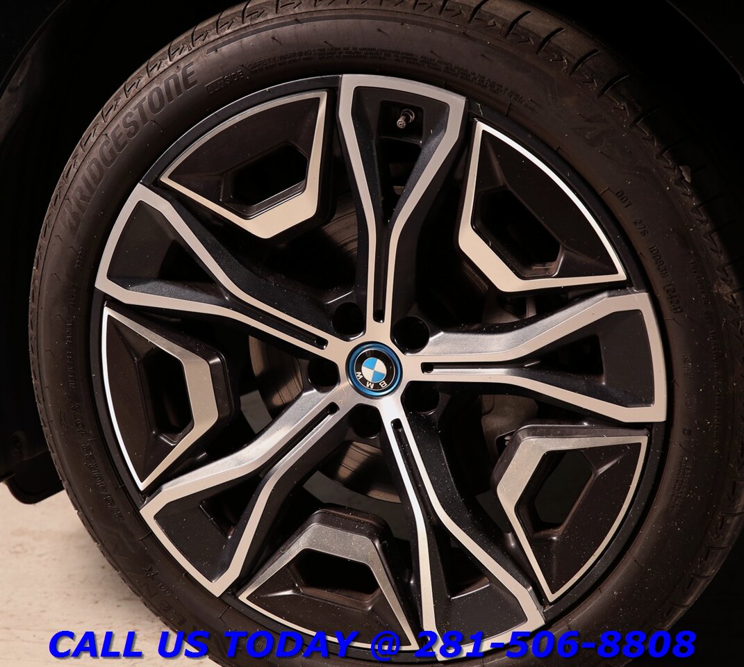 2024 BMW iX 2024 xDrive50 AWD NAV HUD PANO DRIVE-ASST PRO 6K - Photo 23 - Houston, TX 77031