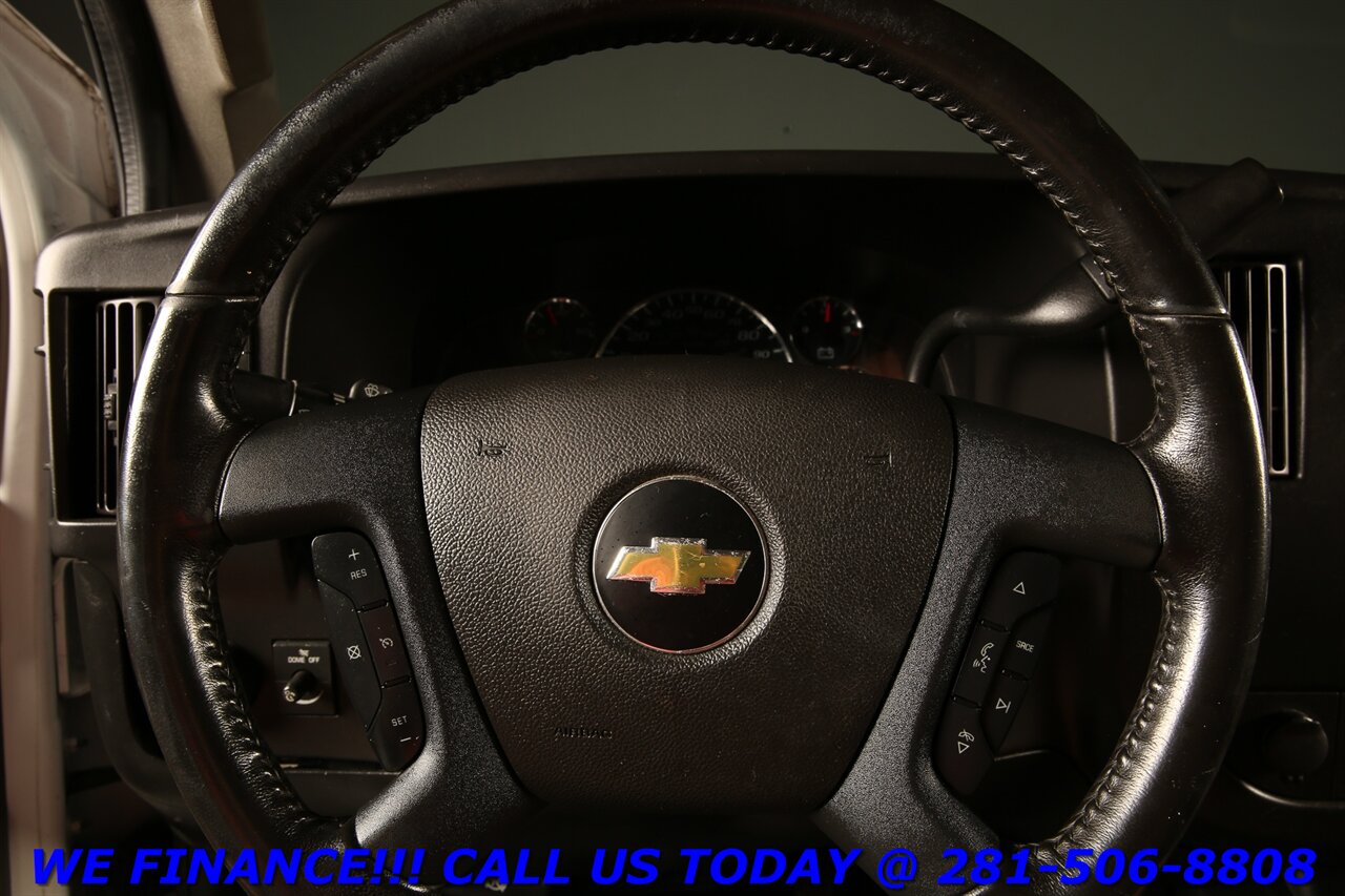 2021 Chevrolet Express 2021 2500 CARGO VAN LEATHER CAMERA CRUISE - Photo 12 - Houston, TX 77031