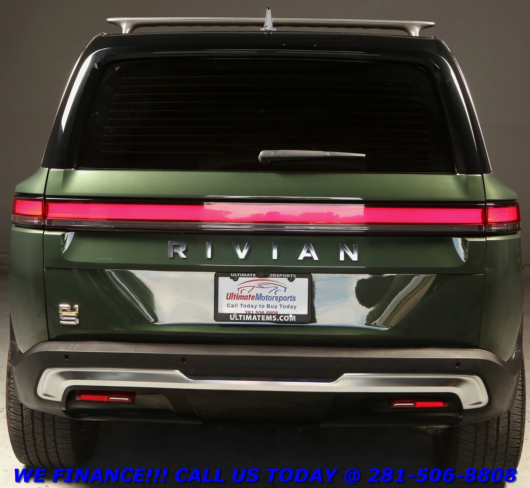 2022 Rivian R1S 2022 Launch Edition AWD 7-PASS NAV PANO ADAPTRIDE - Photo 5 - Houston, TX 77031