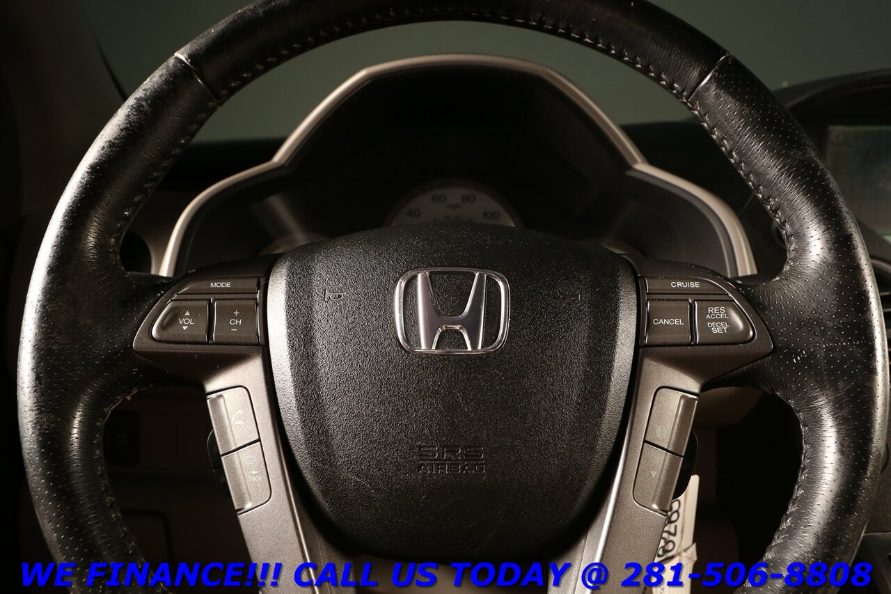 2010 Honda Pilot 2010 Touring NAV 8PASS DVD SUN LEATHER 3ROW 74K   - Photo 13 - Houston, TX 77031