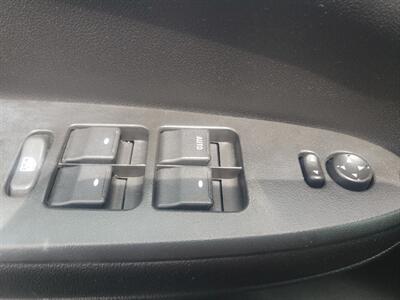 2014 Chevrolet Impala LT Fleet - Photo 27 - Madison, OH 44057