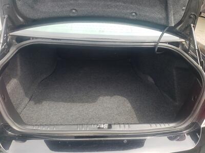 2014 Chevrolet Impala LT Fleet - Photo 11 - Madison, OH 44057