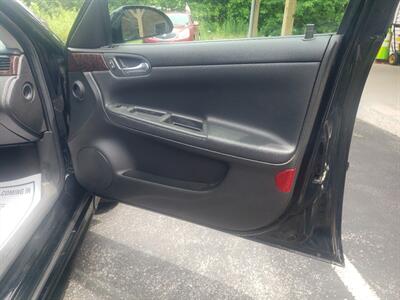 2014 Chevrolet Impala LT Fleet - Photo 14 - Madison, OH 44057