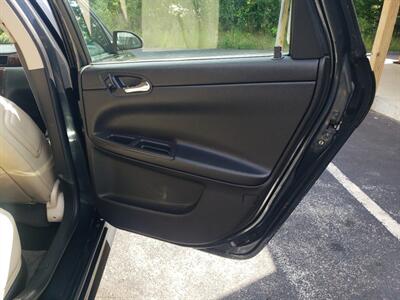 2014 Chevrolet Impala LTZ Fleet - Photo 15 - Madison, OH 44057