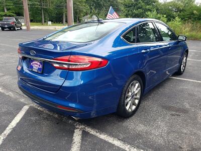 2017 Ford Fusion SE   - Photo 4 - Madison, OH 44057