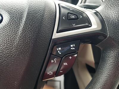 2017 Ford Fusion SE   - Photo 27 - Madison, OH 44057
