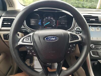 2017 Ford Fusion SE   - Photo 26 - Madison, OH 44057